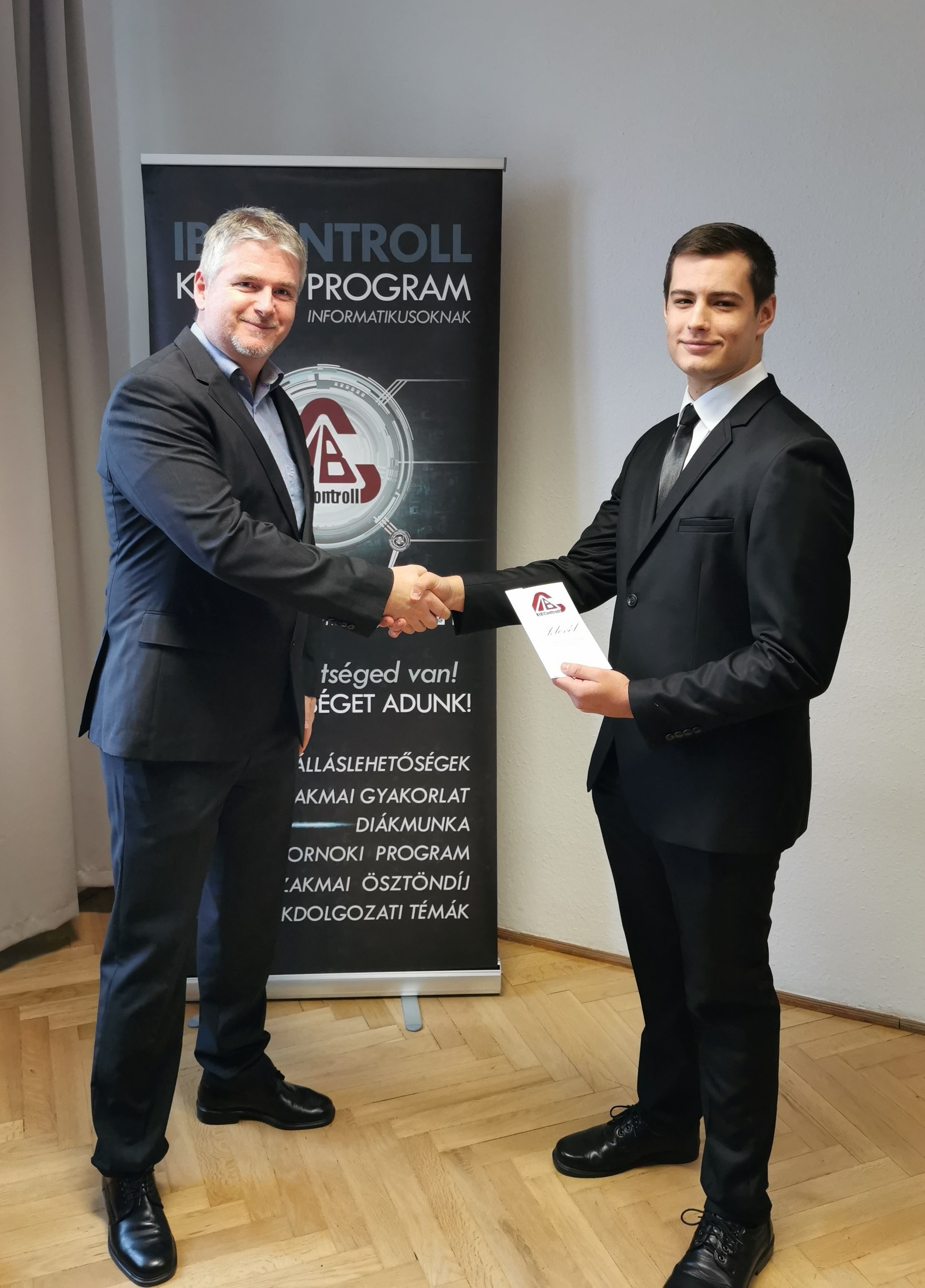 Ösztöndíjas: Varsányi Barnabás